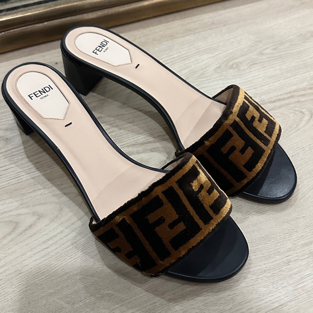 Authentic Fendi FF brown velvet zucca heeled slide sandals size 9